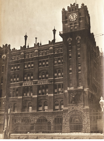 Photo of Anheuser-Busch brewery, 1926 | St. Louis Fed