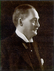 The standing of St. Louisan Festus Wade among American bankers led him to play an important, if at times irritating, role in the formative period of Federal Reserve legislation.