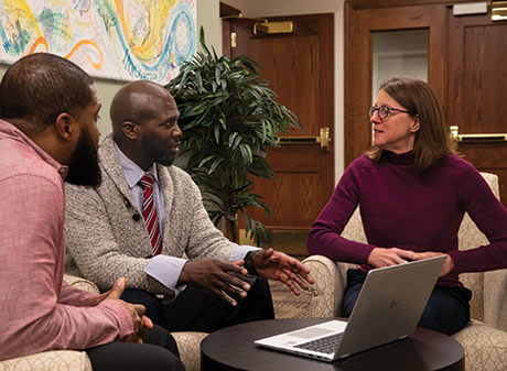 FRB Bank Examiner Employees in Discussion