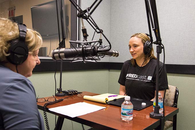 Claudia Sahm in studio