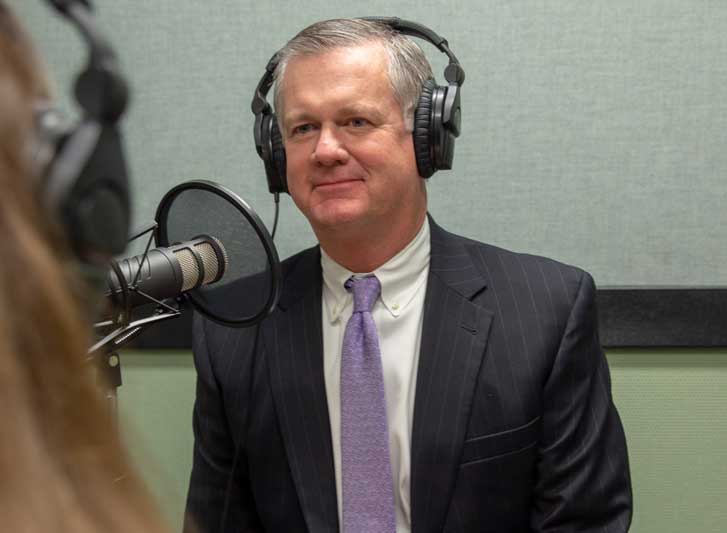 Robert Hopkins in studio with Maria Hasenstab | St. Louis Fed