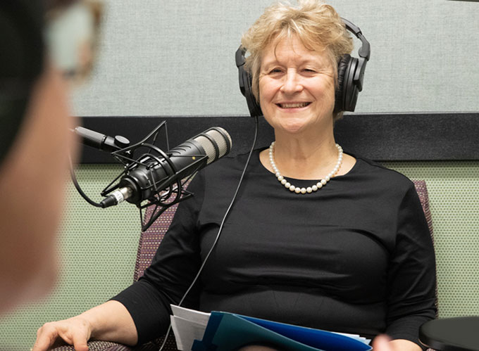 Julie Stackhouse in studio with Doreen Fagan | St. Louis Fed